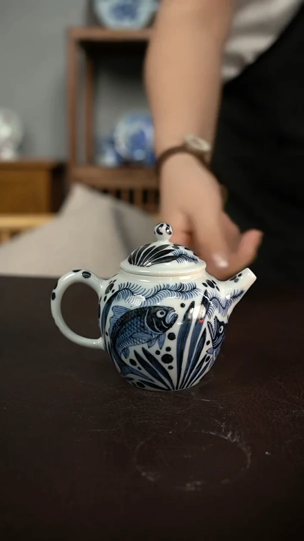 微瑕福利微瑕福利 鱼藻壶