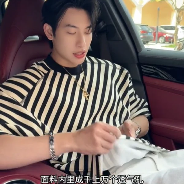 夏季新款时尚个性韩版黑白条纹明线圆领短袖T恤百搭潮流情侣上衣