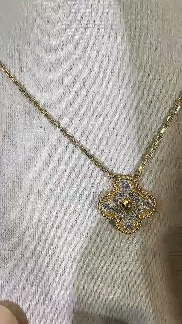 18K金镶嵌项链钻石米*米k黄