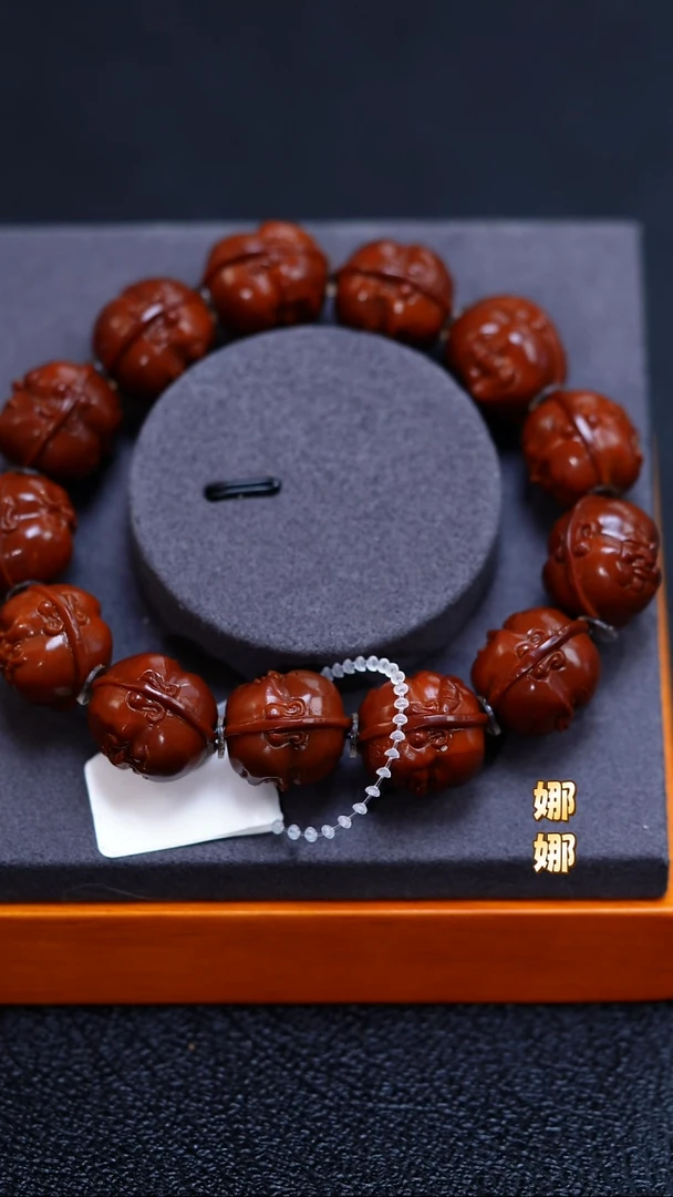 吊坠橄榄核人**醒橄榄核