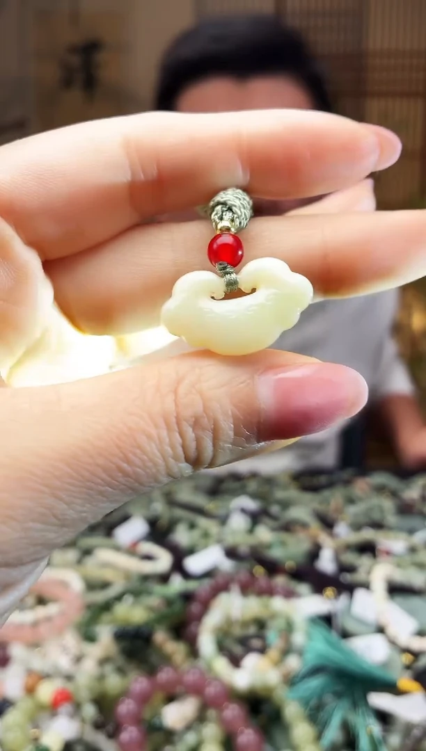 颈饰未镶嵌和田玉多样性发货，拍一发一