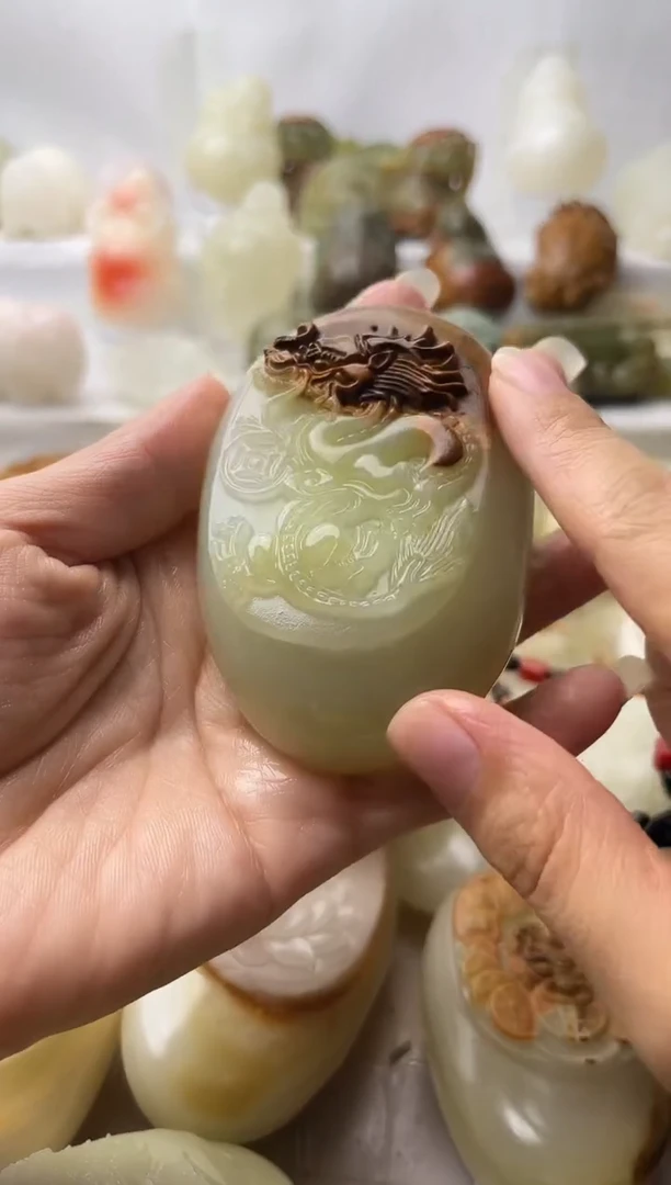 石材方解石手把件不退换盘龙