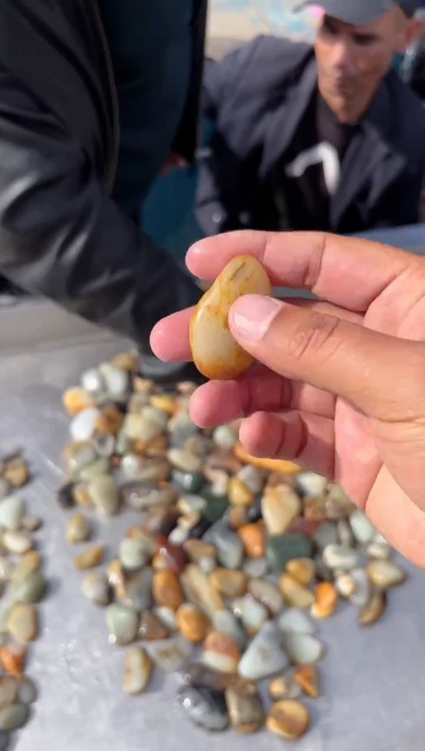 未镶嵌和田玉挂件和田玉