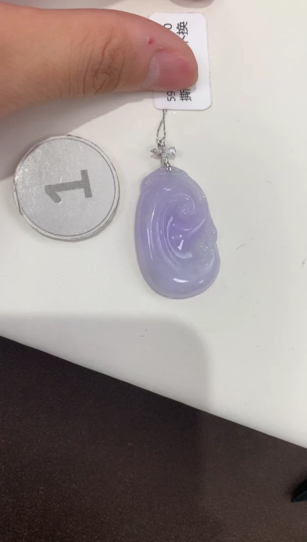 颈饰18K金镶嵌翡翠天然缅甸a货翡翠