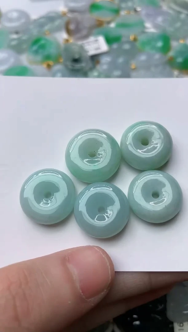 【闪购商品】翡翠颈饰未镶嵌1.多样性发其一.