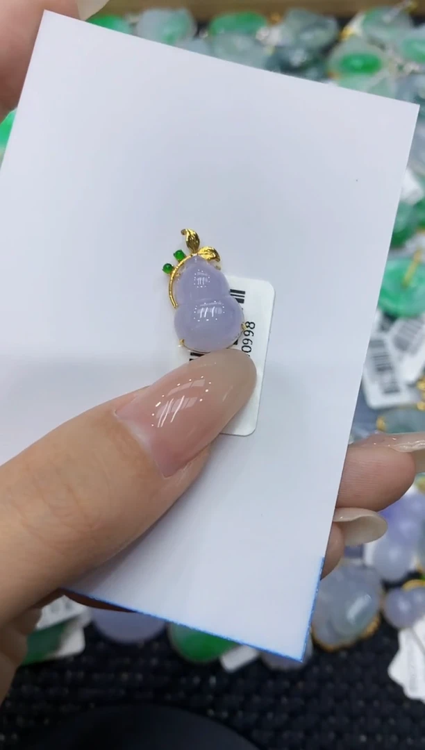 翡翠18K金镶嵌颈饰111111111111