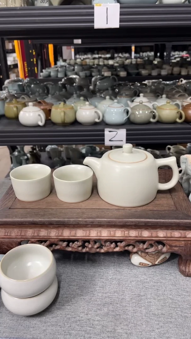 月白井栏壶一壶两杯