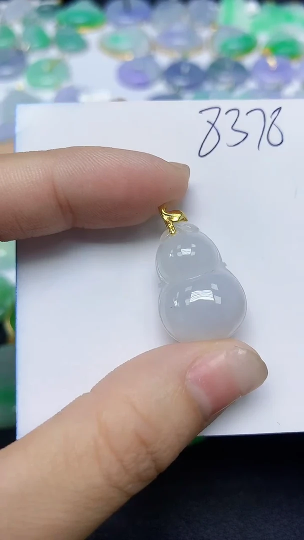 翡翠未镶嵌颈饰 天然缅甸翡翠A货