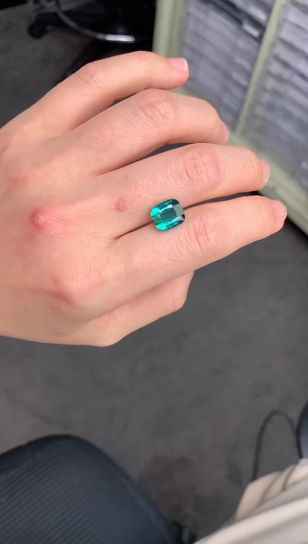 【闪购商品】碧玺裸石未镶嵌3.8ct拉贡