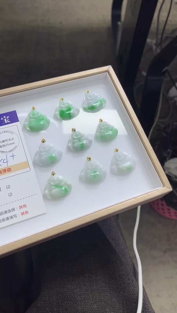 未镶嵌手镯定制翡翠梦****猪定制手镯不退不换