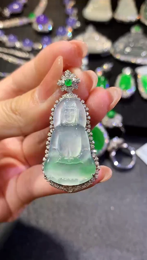 【闪购商品】翡翠吊坠(不含链)18K金镶嵌61-观音