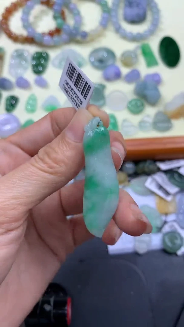 【闪购商品】定制翡翠未镶嵌翡翠
