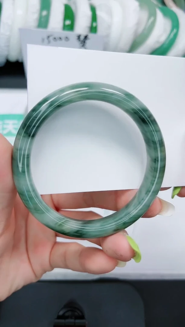 石英质玉手镯未镶嵌128/58