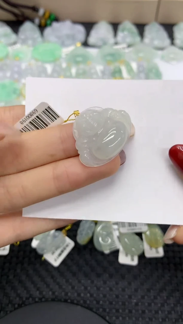 【闪购商品】翡翠颈饰18K金镶嵌11111111111