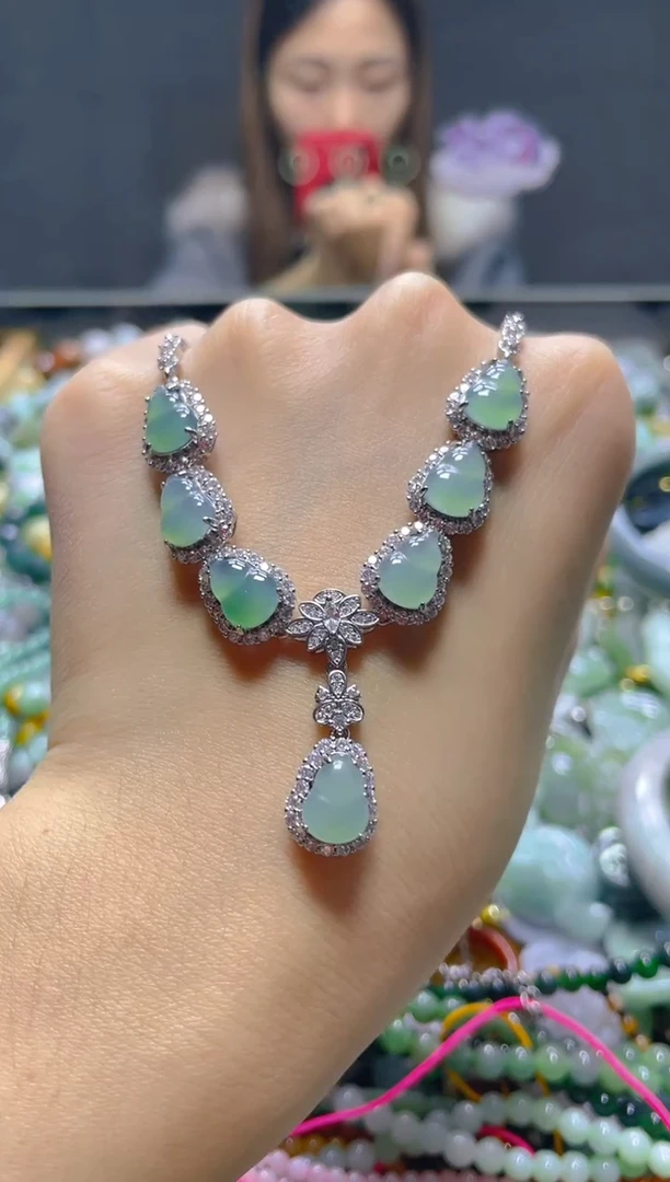 颈饰未镶嵌翡翠/V/翡翠A货，一件也是批发价