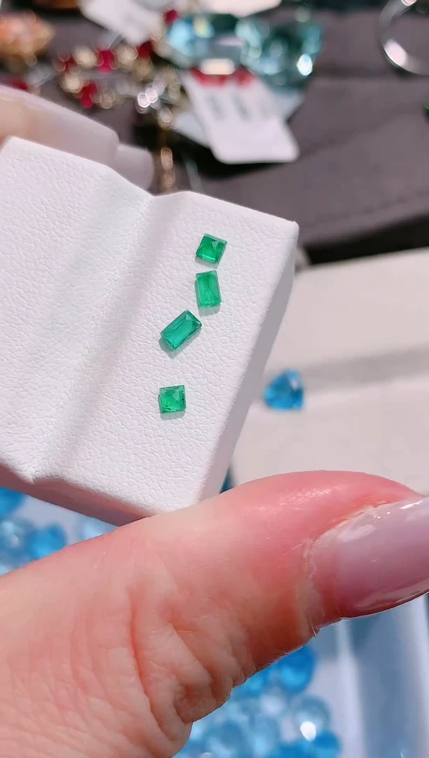裸石祖母绿4p 天然斯瓦特祖母绿0.33ct