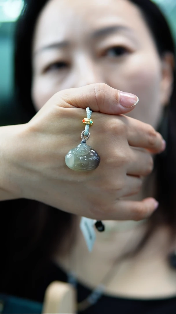 【闪购商品】和田玉手镯未镶嵌抱抱佛