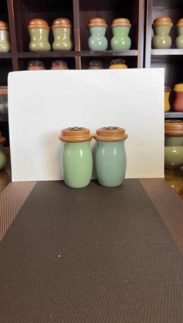 金声玉振 天青 梅子青各一只