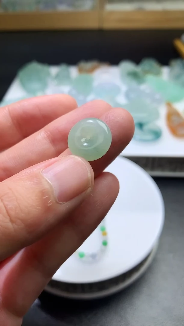 未镶嵌定制翡翠毛货