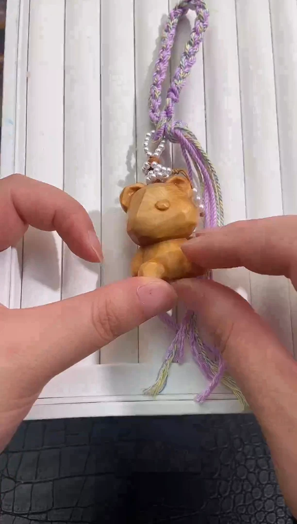 水晶手链未镶嵌崖柏小熊