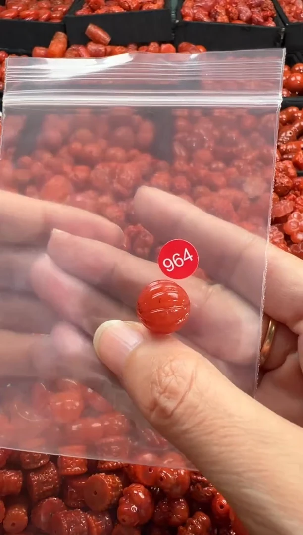 颈饰未镶嵌南红玛瑙1