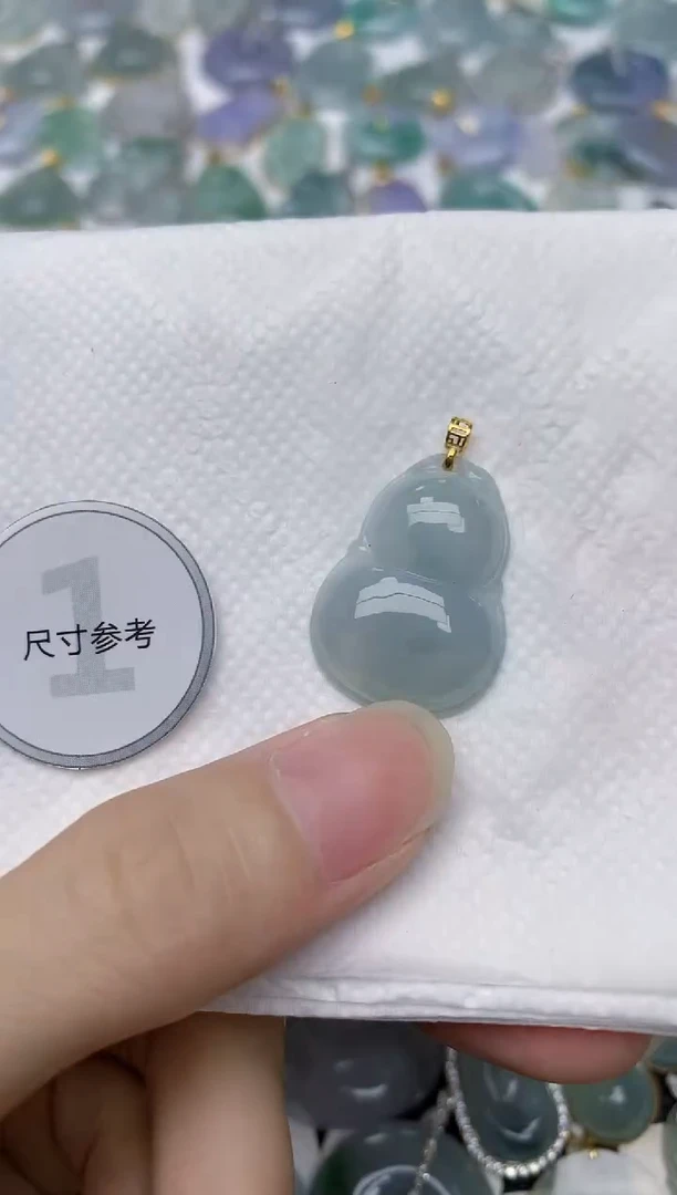 翡翠18K金镶嵌颈饰天然A货翡翠