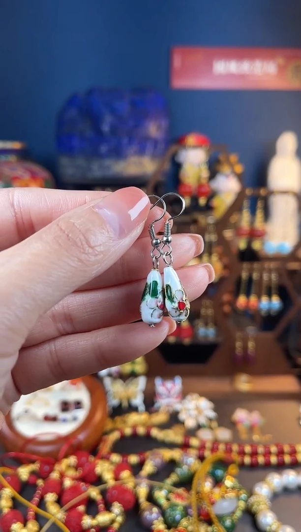 【闪购商品】白色珐琅景泰蓝耳钩