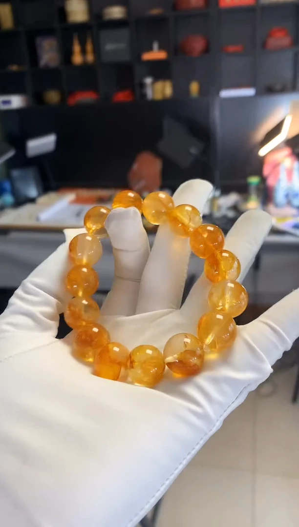 水晶手串未镶嵌蝴蝶黄胶花手串