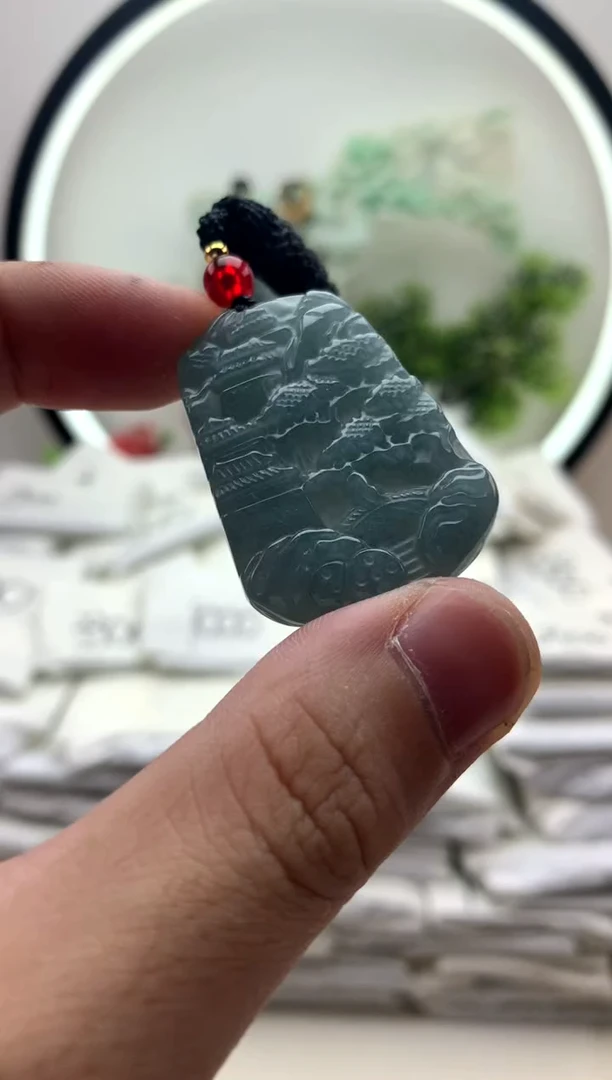 颈饰未镶嵌翡翠挂件