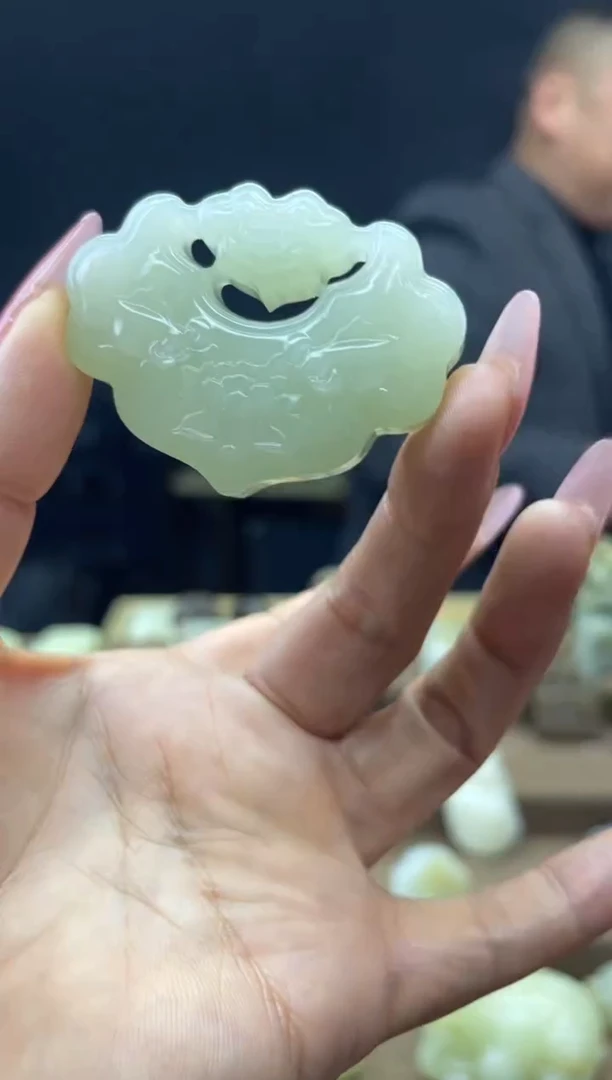 颈饰未镶嵌和田玉1