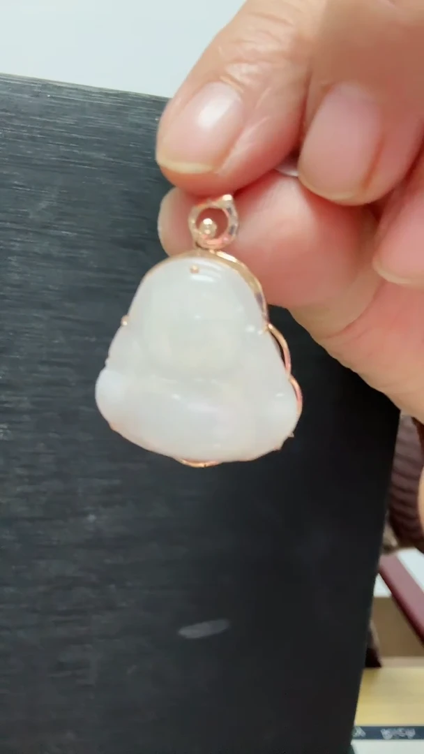 颈饰18K金镶嵌和田玉佛公