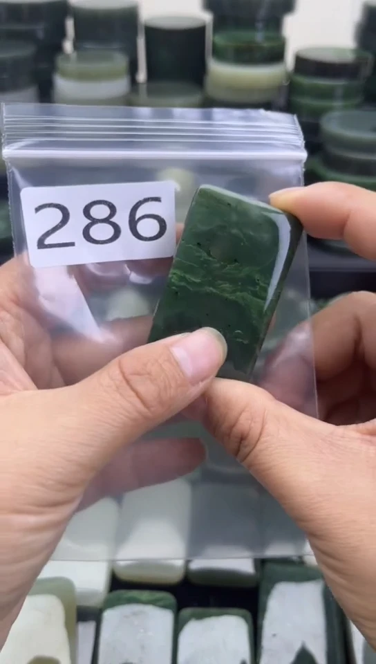未镶嵌和田玉珠宝半成品牌子