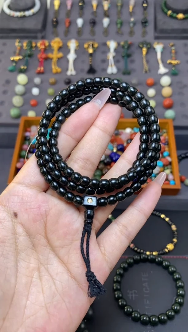 未镶嵌和田玉挂件6mm黑青极限弧108