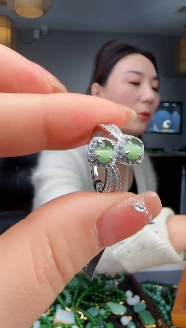 银S925镶嵌戒指和田玉1