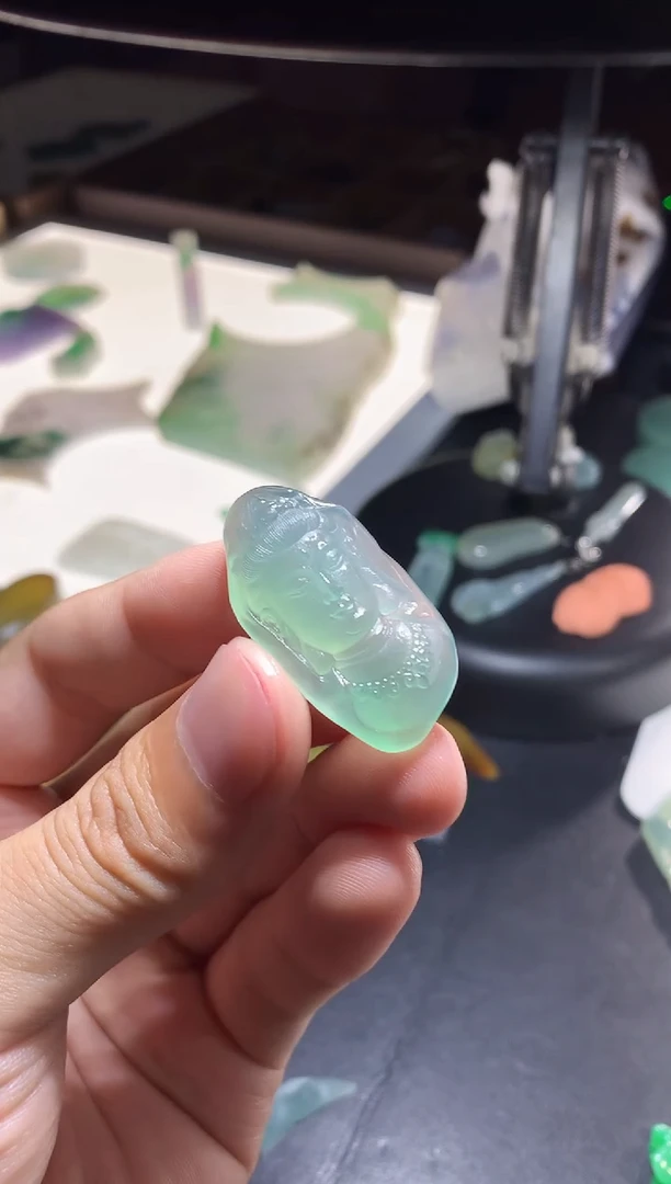 未镶嵌定制翡翠佛首