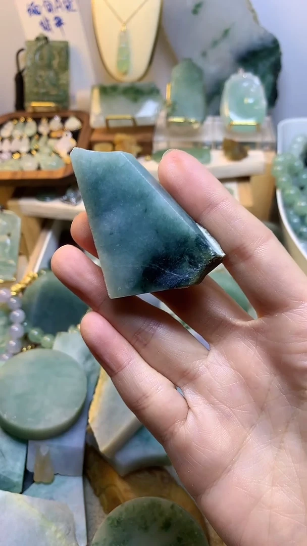 未镶嵌挂件翡翠缅甸A货翡翠,没有运费险,有纹有裂