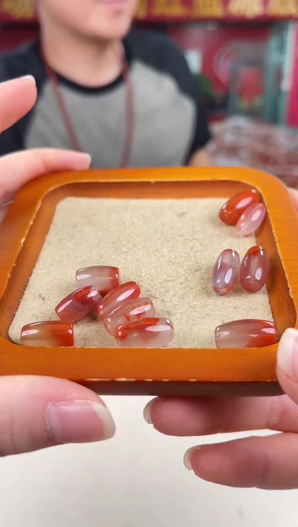 未镶嵌桶珠配饰南红玛瑙（多样式发其一）