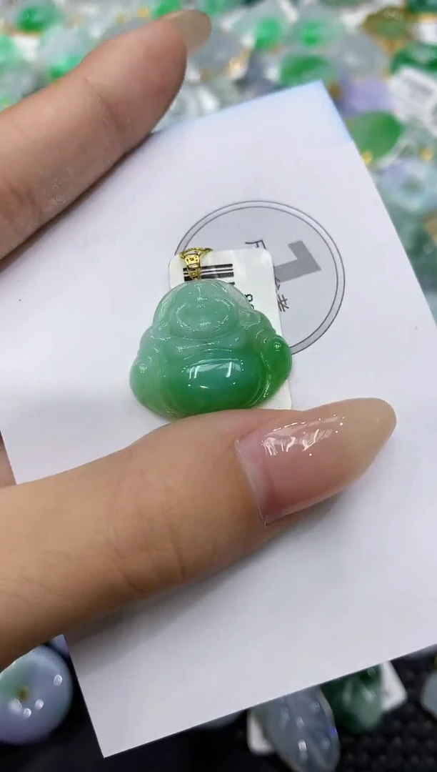 颈饰18K金镶嵌翡翠111111111111