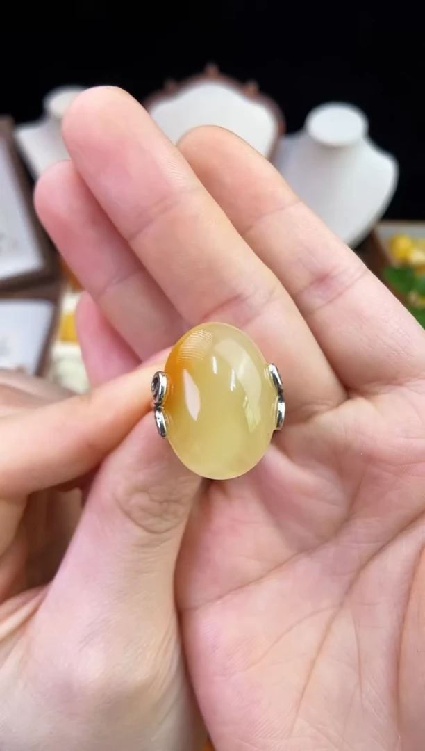 琥珀未镶嵌珠宝奇石柒月