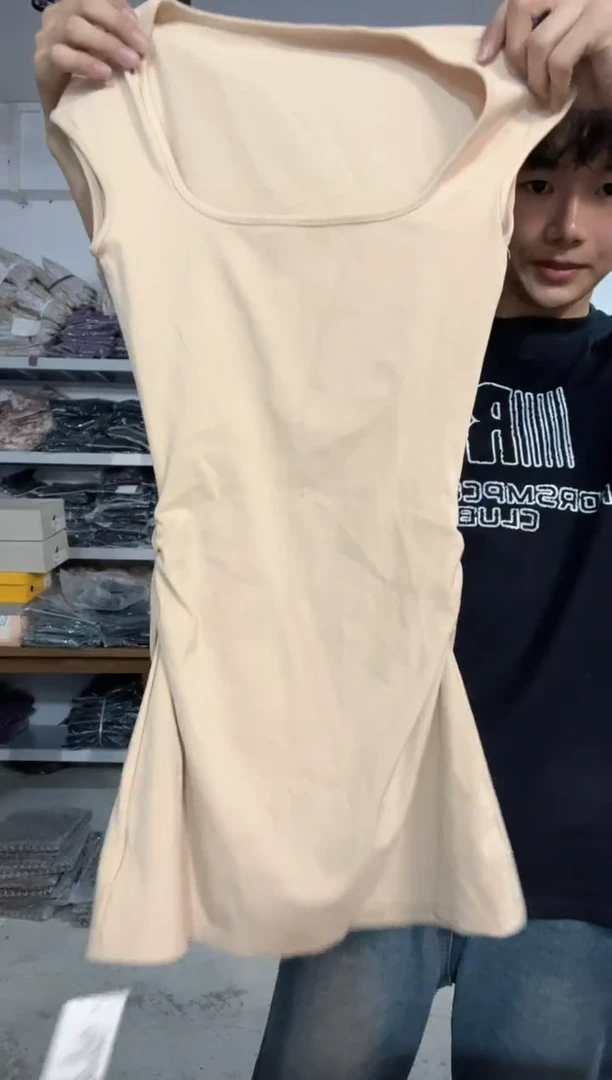 你伍老板娘服装147