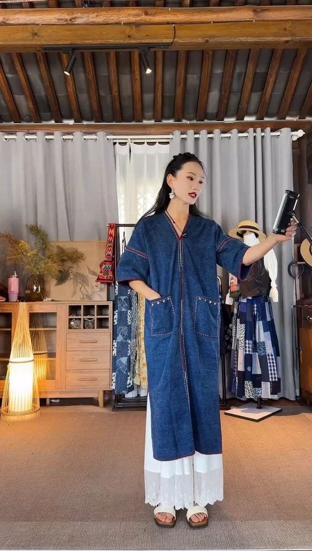 设计师款手织棉v领刺绣连衣裙