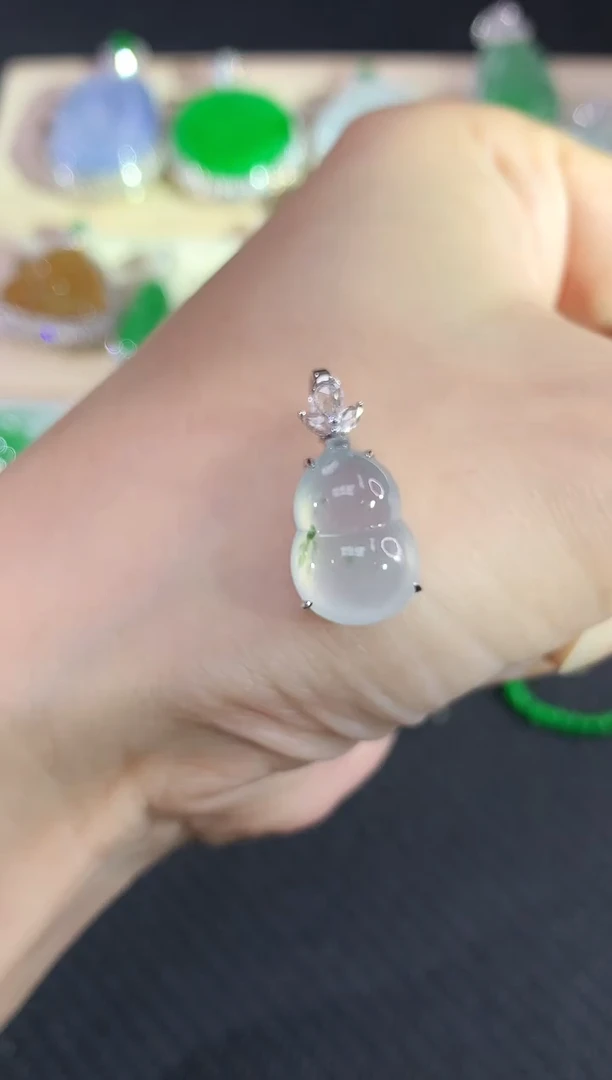 吊坠(不含链)18K金镶嵌翡翠葫芦|5800