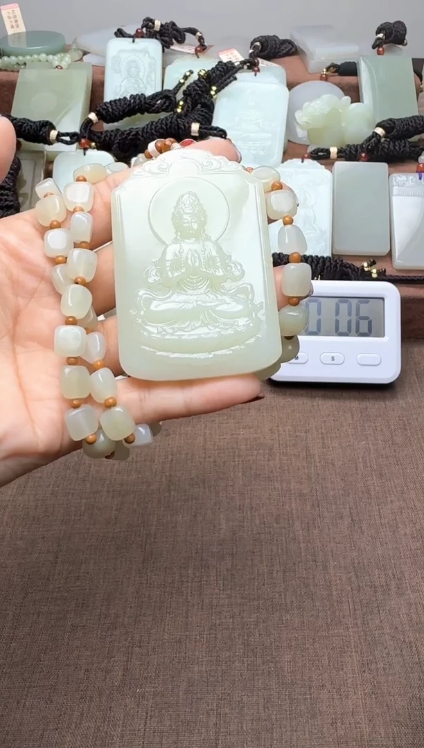 颈饰未镶嵌和田玉1