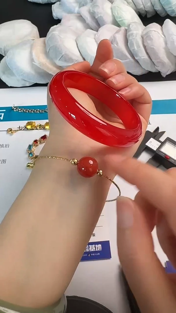 未镶嵌手镯石英质玉066