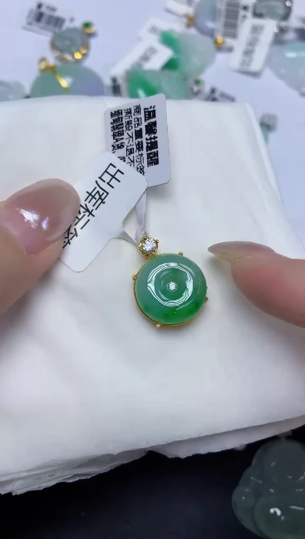 颈饰未镶嵌翡翠天然缅甸翡翠A货多样性发一件