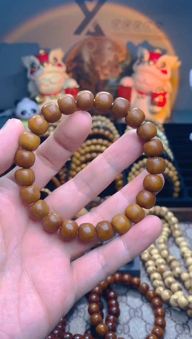 紫金鼠手串紫金鼠实心黄油皮卡10.5老型单圈鼠眼不好