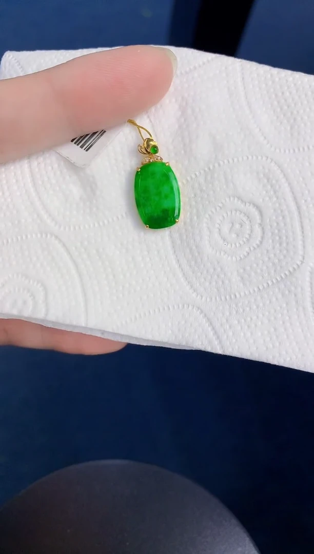 颈饰18K金镶嵌翡翠天然翡翠缅甸A货