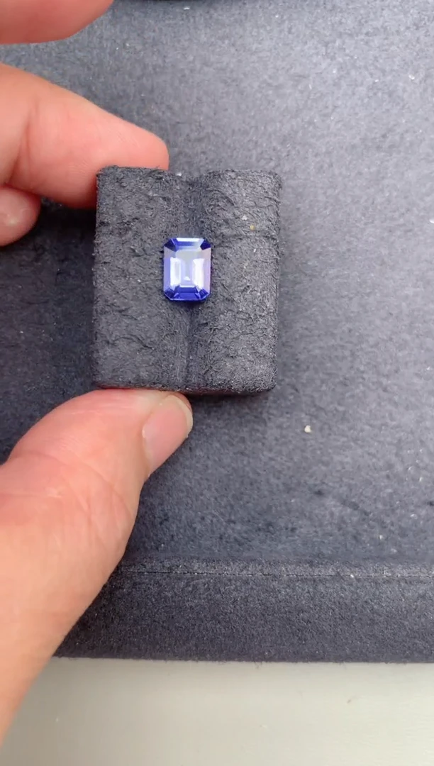 裸石未镶嵌坦桑石1.7ct坦桑石  BE