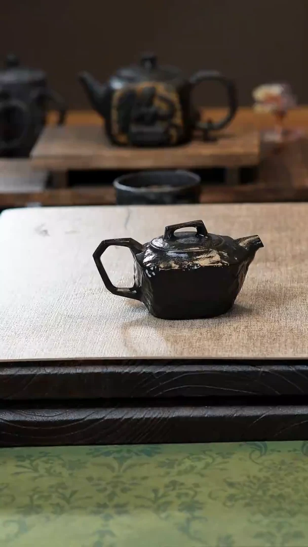 中式归玉堂冰碛岩重工雕刻几何壶