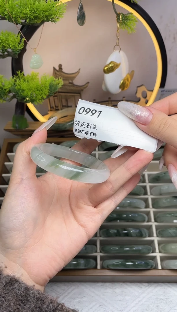 未镶嵌手镯石英质玉0991